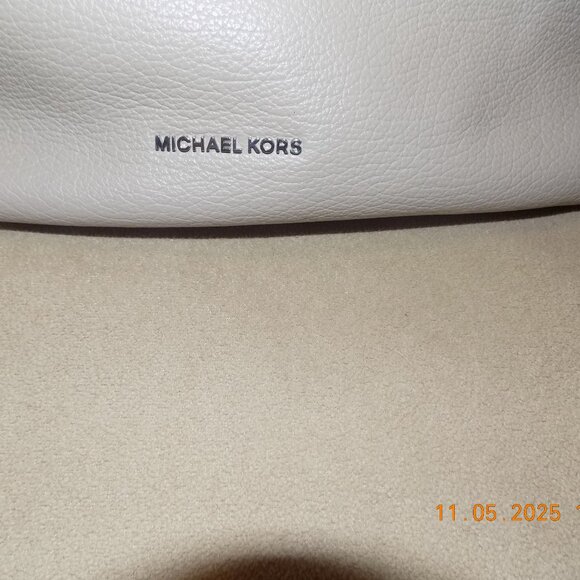 Michael Kors Large Tan Leather Bag with Animal Print Drawstring - Picture 3 of 6